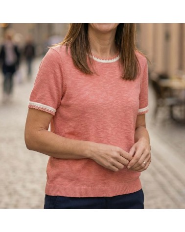 Top Punto Coral Ribetes Trípode